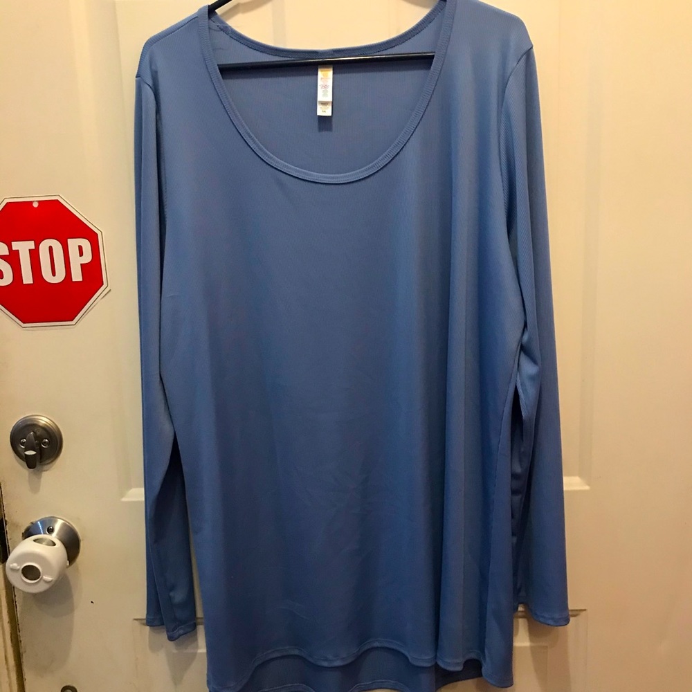 Lularoe Lynnae Top